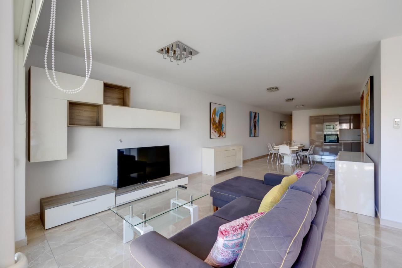Marvellous 3Br Apartment In Central St Julians Saint Julian's Exterior foto