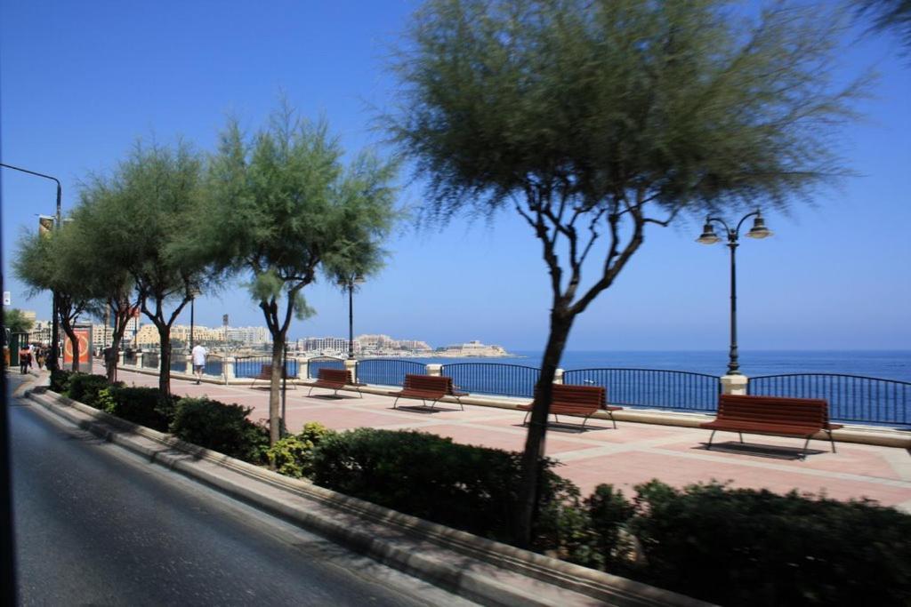 Marvellous 3Br Apartment In Central St Julians Saint Julian's Exterior foto